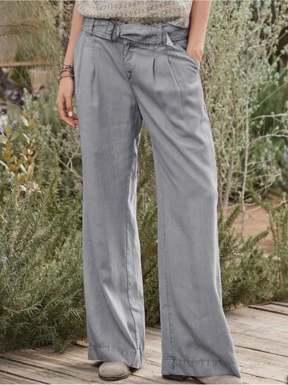 Sundance Women's Gray Tencel Belted Wide Leg Pants, size 6